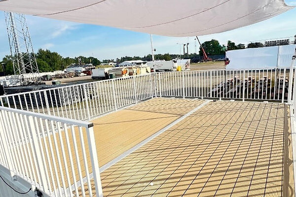 Conteneur événementiel extensible 2x20DV avec terrasse sur le toit – Image 8